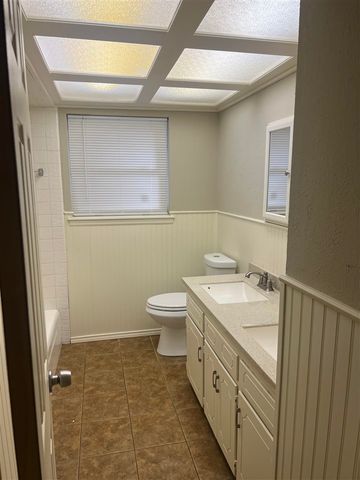 6213 NW Birch Ave, Lawton, OK 73505