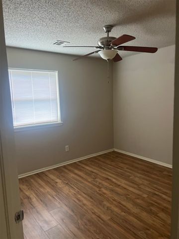 6213 NW Birch Ave, Lawton, OK 73505