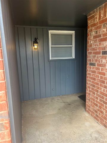 6213 NW Birch Ave, Lawton, OK 73505