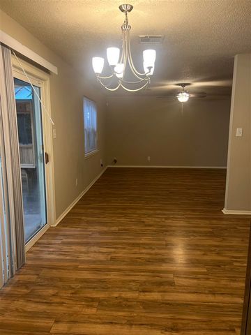 6213 NW Birch Ave, Lawton, OK 73505