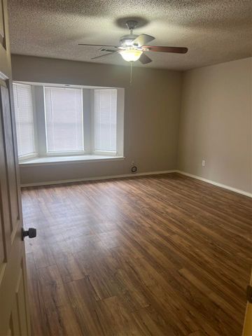 6213 NW Birch Ave, Lawton, OK 73505