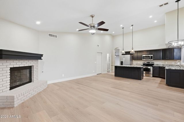 9941 W TONOPAH Drive, Peoria, AZ 85382