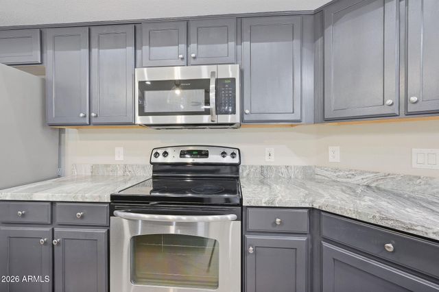9941 W TONOPAH Drive, Peoria, AZ 85382