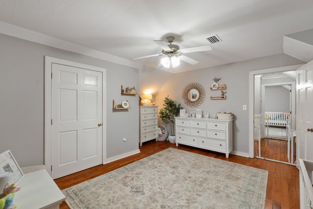 207 Kensington Dr., Hattiesburg, MS 39402