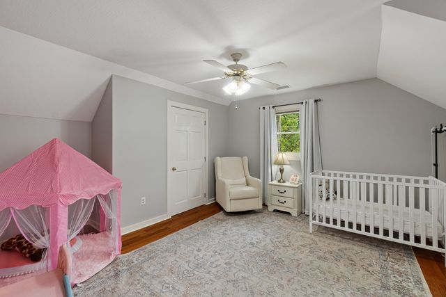 207 Kensington Dr., Hattiesburg, MS 39402