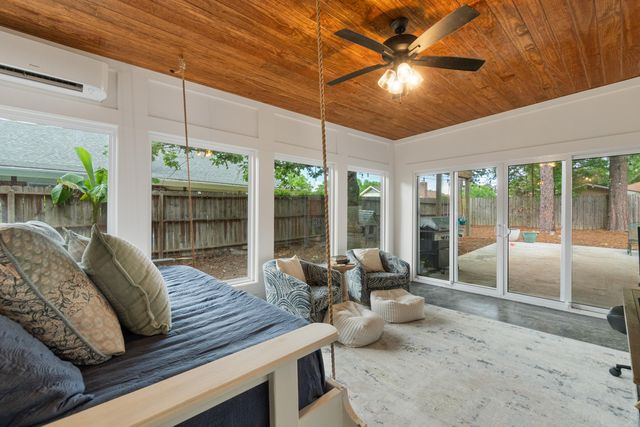 207 Kensington Dr., Hattiesburg, MS 39402