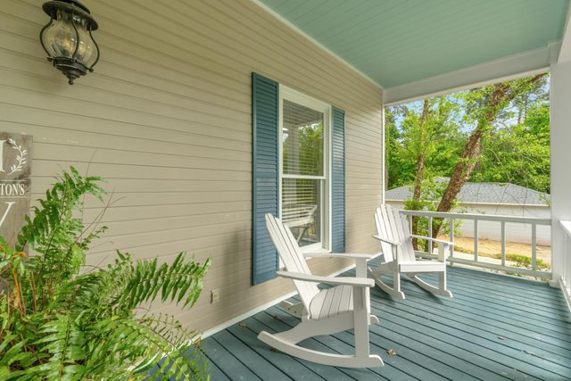 207 Kensington Dr., Hattiesburg, MS 39402