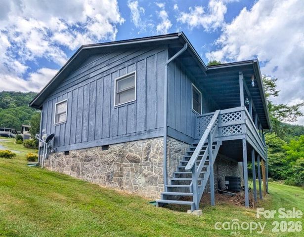 84 Stoney Ridge Loop, Maggie Valley, NC 28751