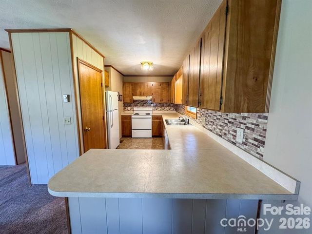 84 Stoney Ridge Loop, Maggie Valley, NC 28751