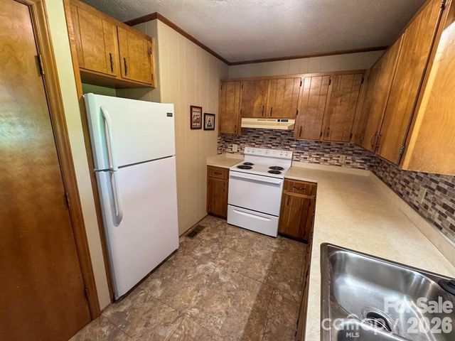 84 Stoney Ridge Loop, Maggie Valley, NC 28751
