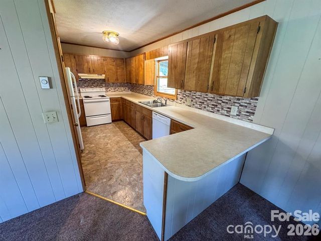 84 Stoney Ridge Loop, Maggie Valley, NC 28751