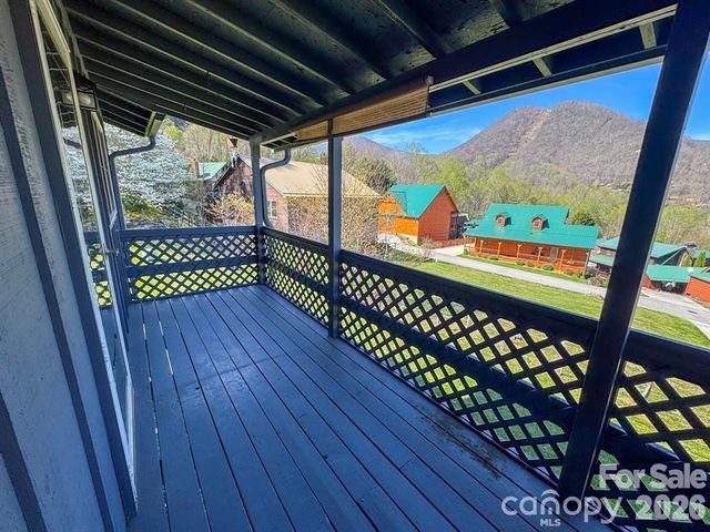 84 Stoney Ridge Loop, Maggie Valley, NC 28751