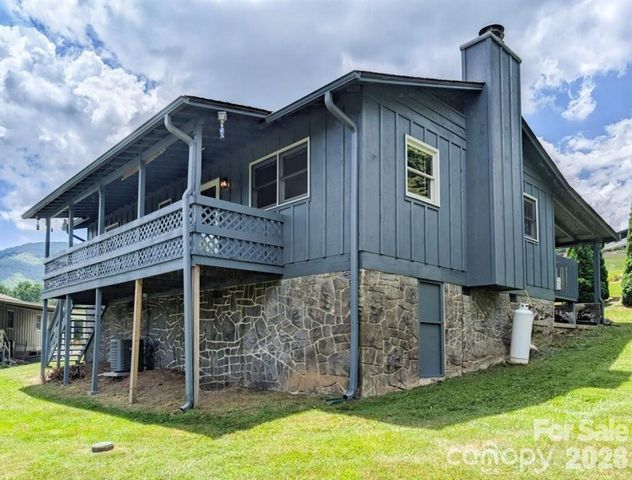 84 Stoney Ridge Loop, Maggie Valley, NC 28751
