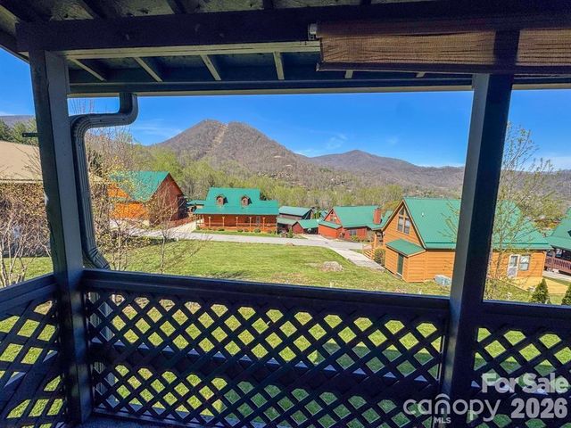 84 Stoney Ridge Loop, Maggie Valley, NC 28751