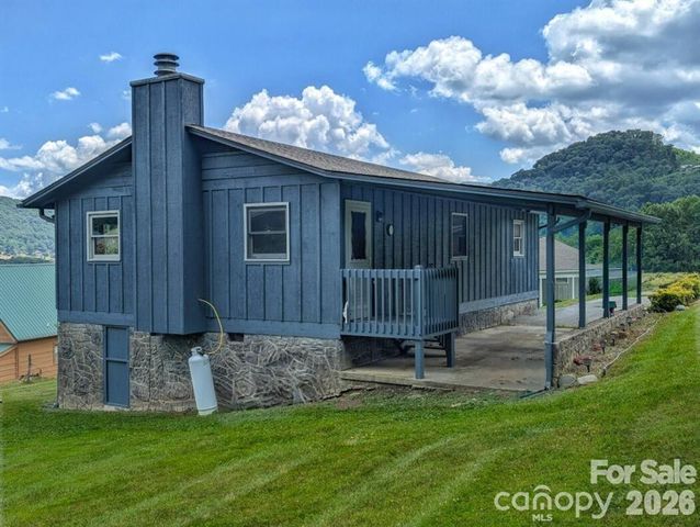 84 Stoney Ridge Loop, Maggie Valley, NC 28751