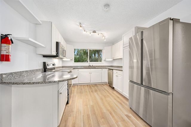 19 OAKMONT CIRCLE, Ormond Beach, FL 32174