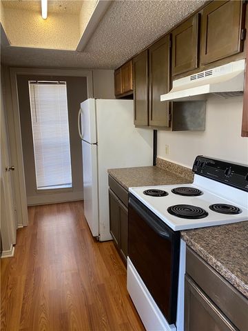 2410 Capitan Dr, Corpus Christi, TX 78414