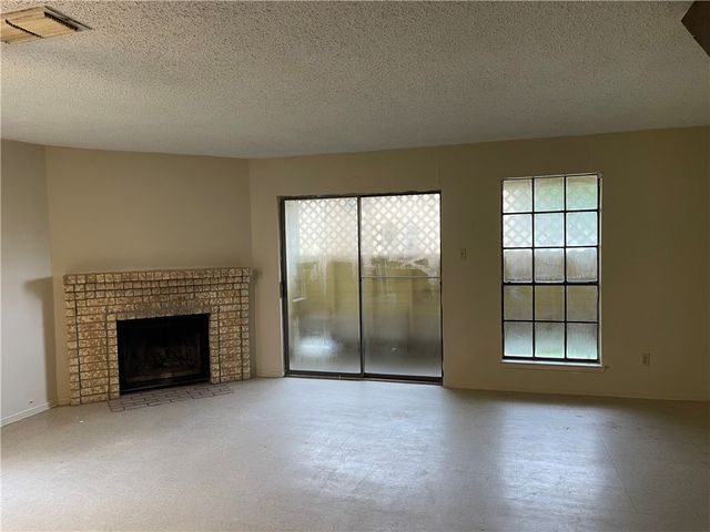 2410 Capitan Dr, Corpus Christi, TX 78414