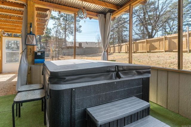 3913 Sandra Lane, Benton, AR 72019