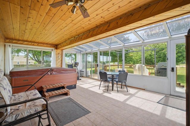 4941 N OVERLAND ROAD, Oneida, WI 54155