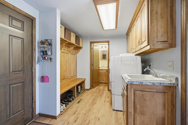 4941 N OVERLAND ROAD, Oneida, WI 54155
