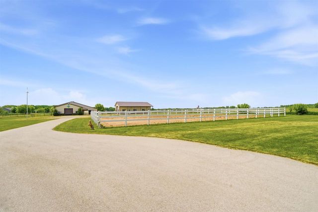 4941 N OVERLAND ROAD, Oneida, WI 54155