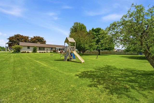 4941 N OVERLAND ROAD, Oneida, WI 54155