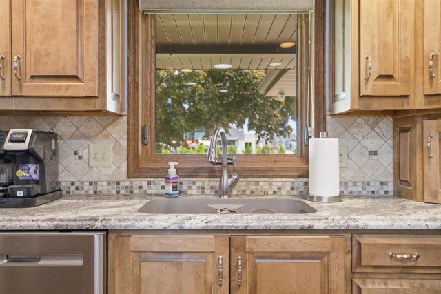 4941 N OVERLAND ROAD, Oneida, WI 54155