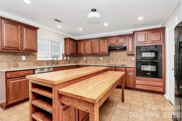 15611 Normans Landing Drive, Charlotte, NC 28273