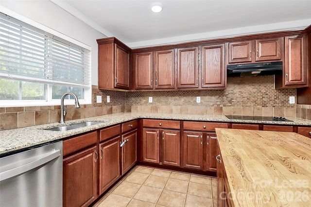 15611 Normans Landing Drive, Charlotte, NC 28273