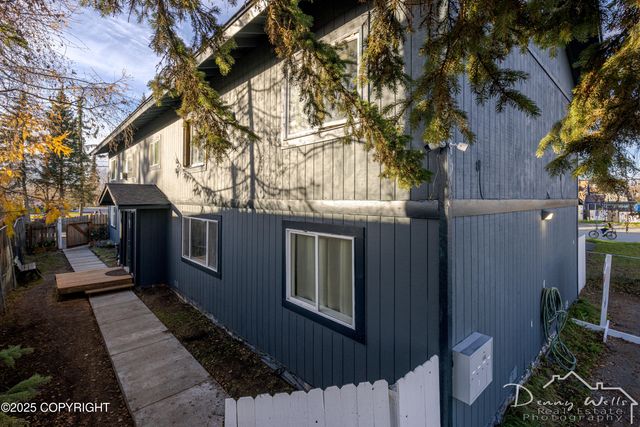 432 N Bunn Street, Anchorage, AK 99508