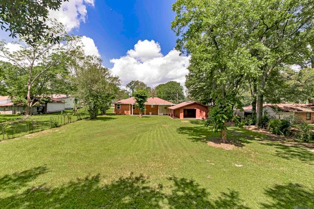 11940 Newsom Dr, Baton Rouge, LA 70811