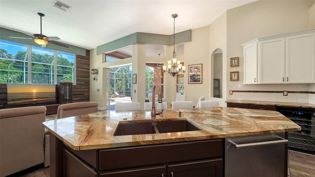 6148 PALOMINO CIRCLE, Bradenton, FL 34201