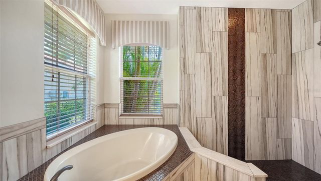 6148 PALOMINO CIRCLE, Bradenton, FL 34201