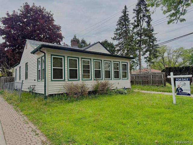 7521 N Silvery Lane, Dearborn Heights, MI 48127