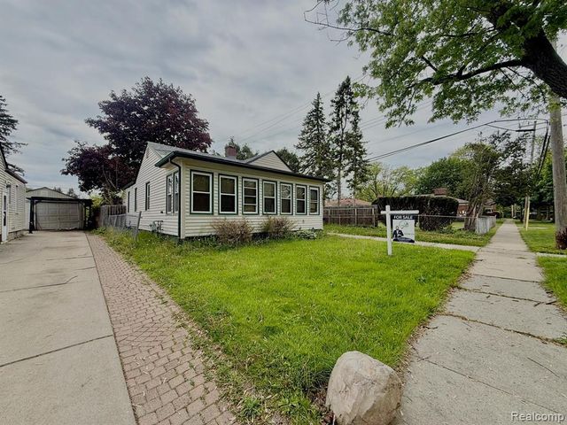 7521 N Silvery Lane, Dearborn Heights, MI 48127