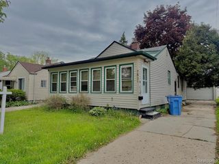 7521 N Silvery Lane, Dearborn Heights, MI 48127