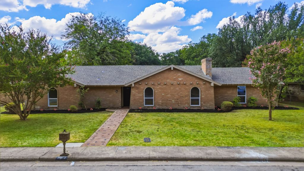 122 Meadowbrook Drive, Desoto, TX 75115 — photo 2