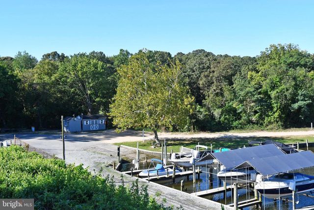 2 GLENWOOD ST, Earleville, MD 21919