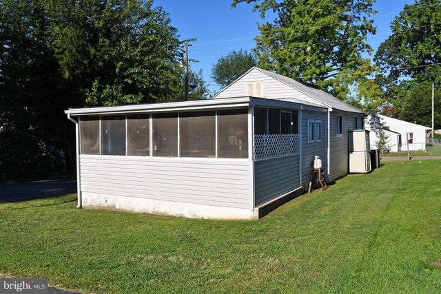 2 GLENWOOD ST, Earleville, MD 21919