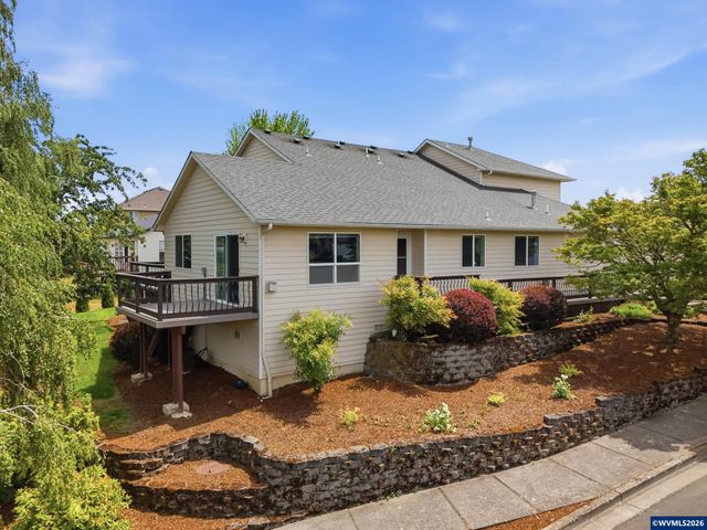 1475 Orchardview Dr NW, Salem, OR 97304
