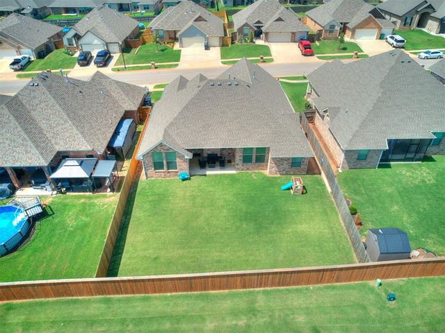 9332 SW 44th Terrace, Oklahoma City, OK 73179