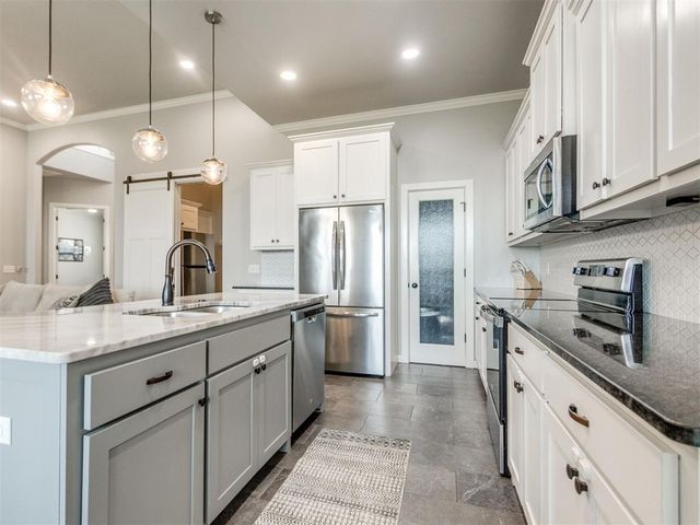 9332 SW 44th Terrace, Oklahoma City, OK 73179