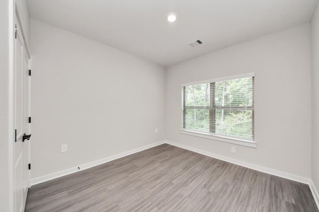 7711 Longmire Road 101, Conroe, TX 77304