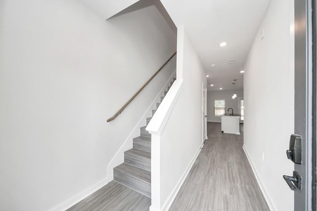7711 Longmire Road 101, Conroe, TX 77304