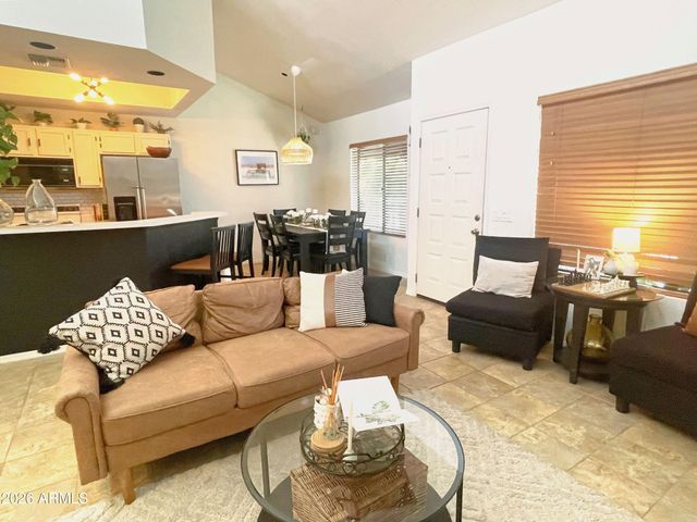 1017 E Maryland Avenue E 218, Phoenix, AZ 85014