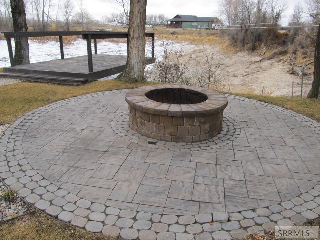 Image 4 of property listing at 155 N 4700 E, Rigby, ID 83442