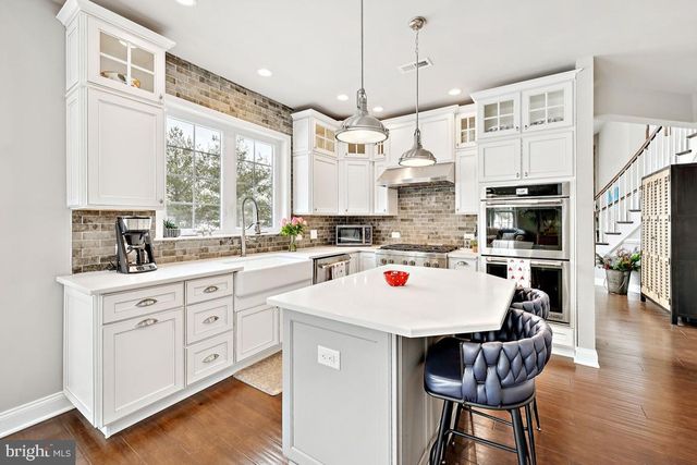 625 TOURNAMENT DR, Moorestown, NJ 08057