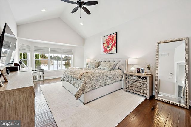 625 TOURNAMENT DR, Moorestown, NJ 08057