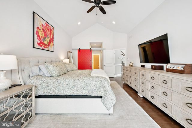 625 TOURNAMENT DR, Moorestown, NJ 08057